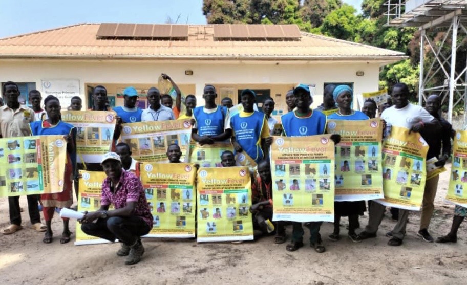 Health workers engaged in risk communication and community engagement activities during the 2023-2024 yellow fever outbreak in South Sudan’s Western Equatoria State. © Ministry of Health of South Sudan for 7-1-7 Alliance